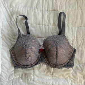 Victoria's Secret Lace Bra - Gray with pink background